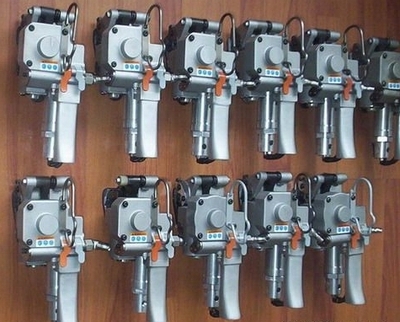 cmv-19气动打包机